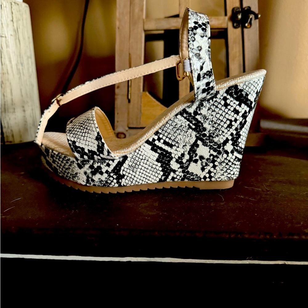 Wedges size 5.5